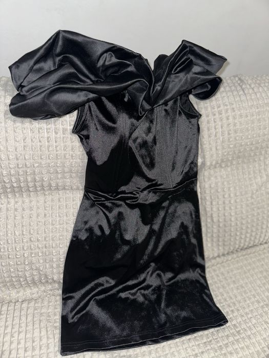 Черна къса рокля