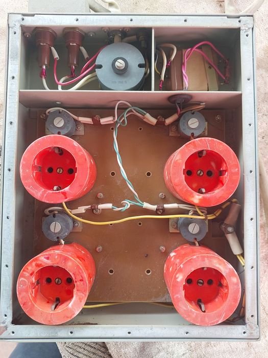 Усилитель электричества блок