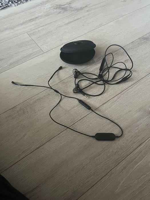 Shure se535 headphones earphones bluetooth