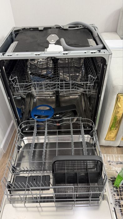 Посудомоечная машина Electrolux