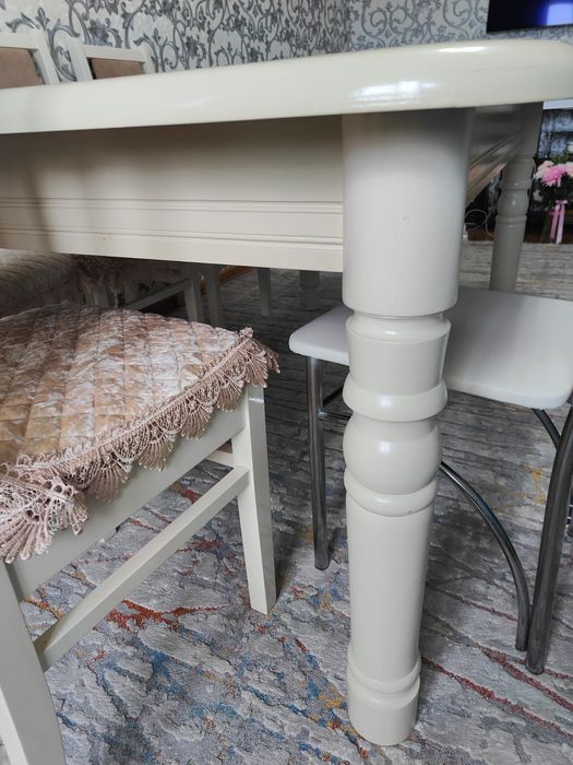 Стол  в отличном состоянии