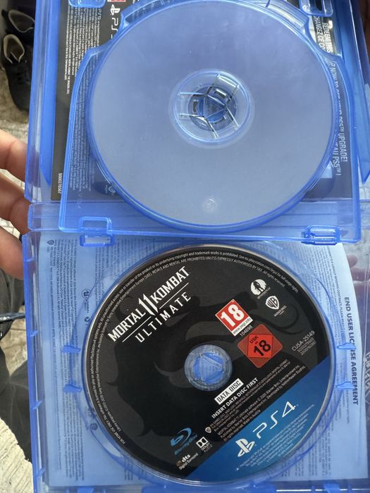 Диск на ПС 4. Mortol Kombat 11 ultimate