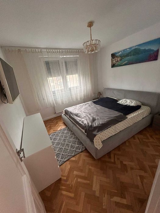 Apartament 3 camere zona Magheru