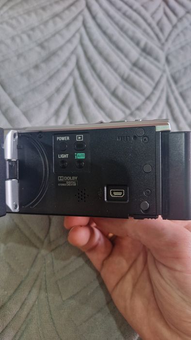 Видеокамера SONY DCR-SX85E