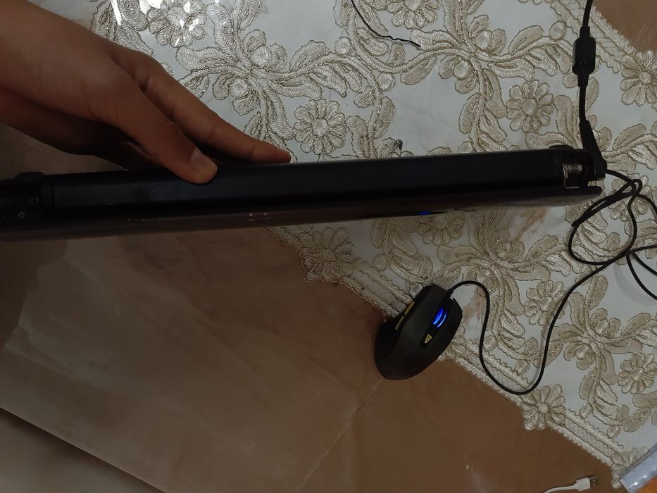Asus K53U zaryadchiki mishka va klaviatura  bilan