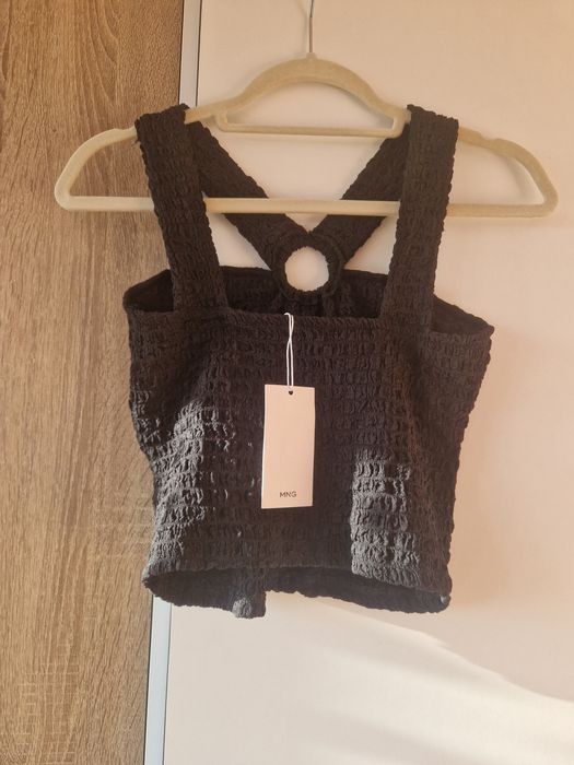 Черен топ Mango.