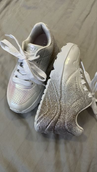 Маратонки Skechers блестящи
