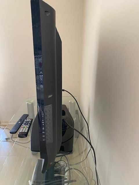 LG LCD телевизор 32” — модел 32LG342