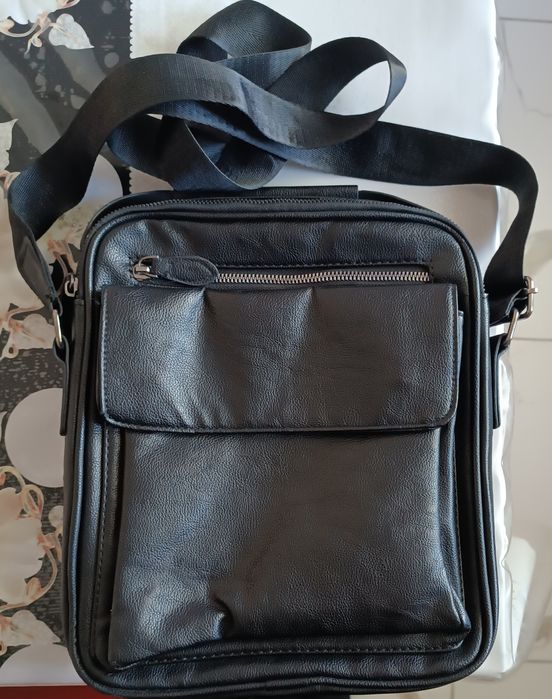 Продам барсетки   состояние отличное