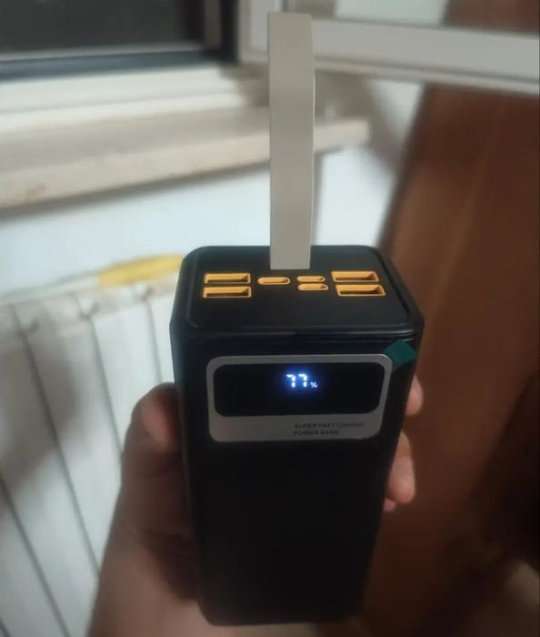 Преносима батеря (power bank)