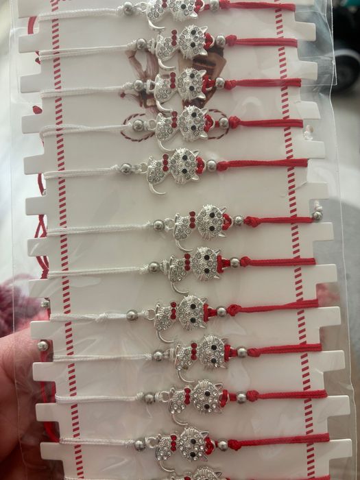 Евтини мартеници на едро