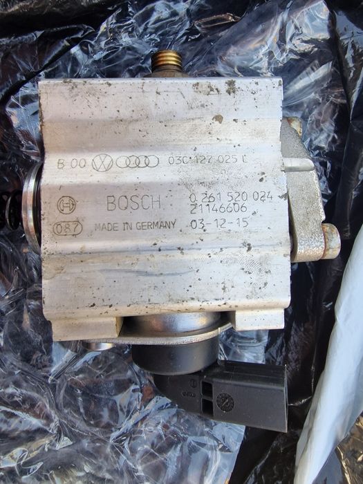 Помпа високо налягане голф 5 1.6 FSI