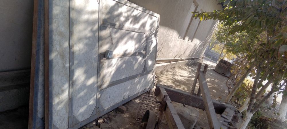 Darvoza sotiladi balandligi 330- 3 metr list- 2talik ugolnik - 6talik