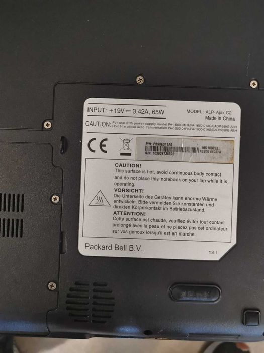 Продавам лаптоп Packard Bell