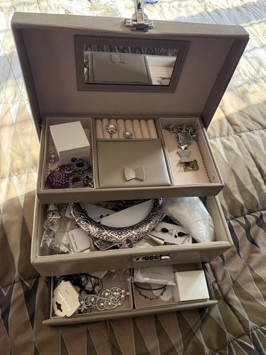 Коженная шкатулка