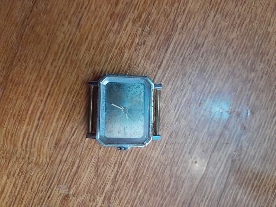 Часы  СССР  б/у.