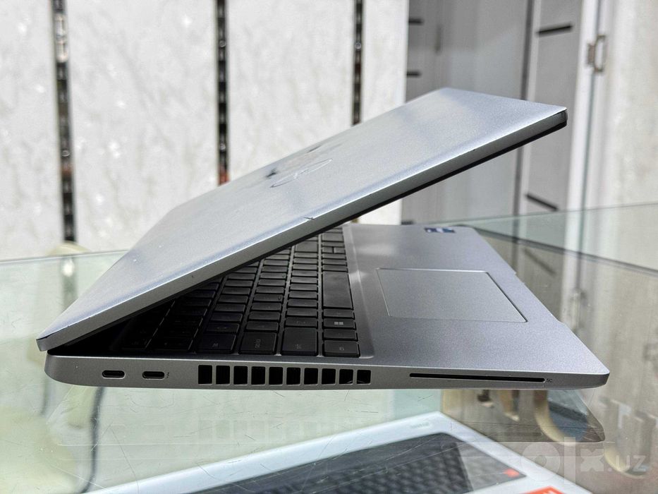 DELL Latitude 5530 Core i5-1245U ram 8 ssd 256