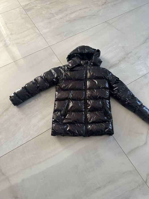 Geaca moncler!ofer livrare doar personal in suceava