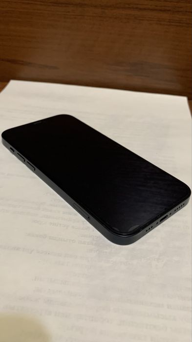 Продам Iphone 12