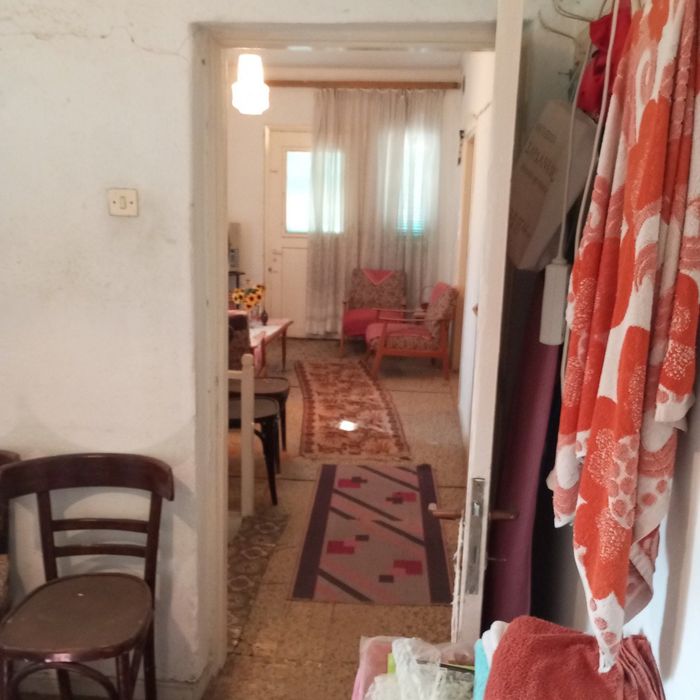 Дом за почивка и инвестиция близо до България