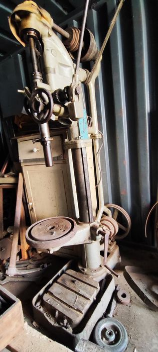 Чешка колонна бормашина работеща на монофазен ток