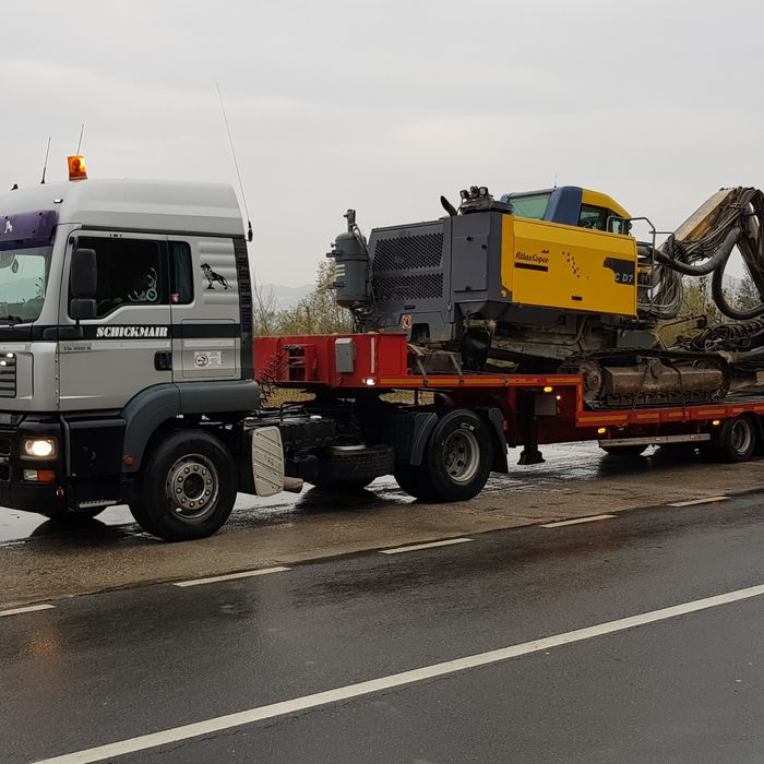 Transport cu trailer