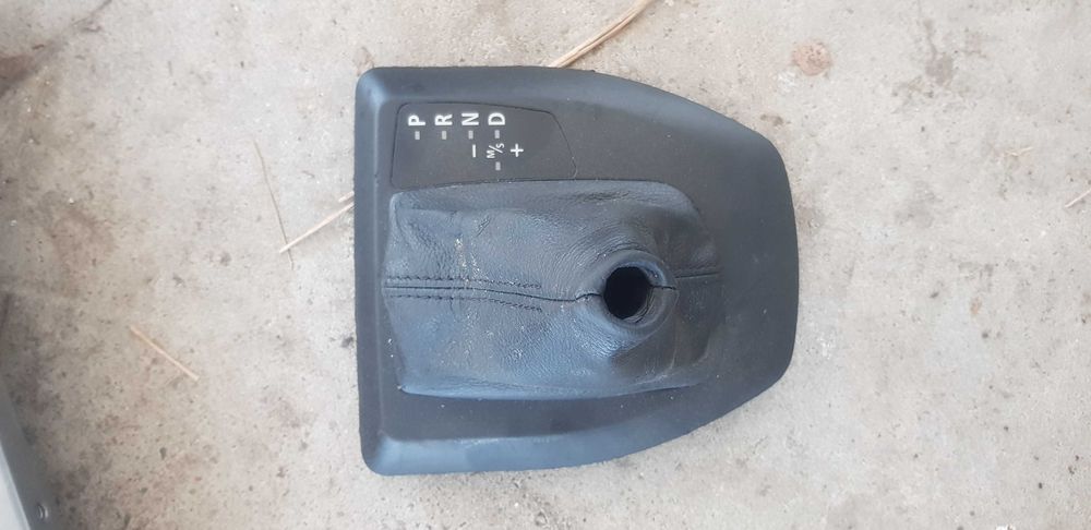 Конзола скоростен лост - /БМВ/BMW/-/е60/е61/-M57N2 3.0d 231кс.