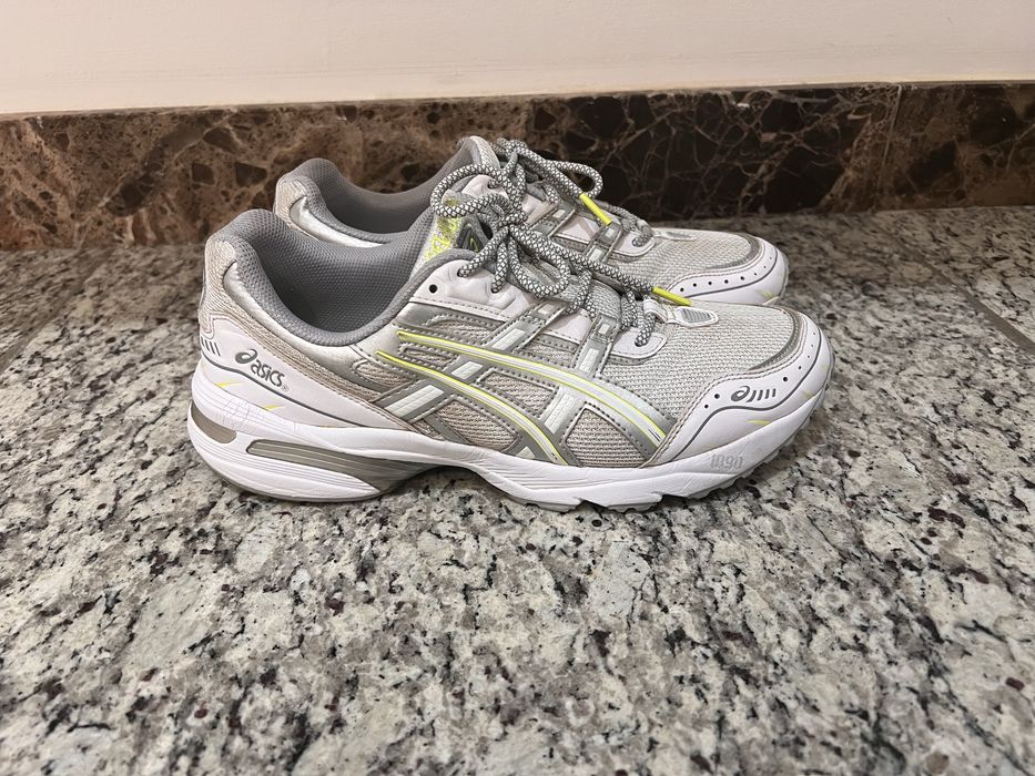 Кроссовки Asics 1090