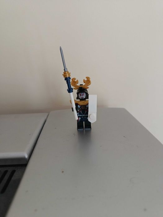 Lego ninjago figurine,arme,masina,spinjitzu Satu Mare • OLX.ro