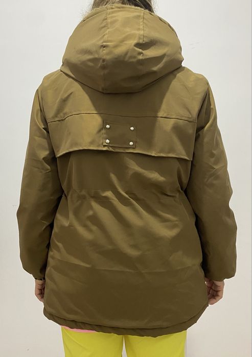 Продам 2 куртки женские