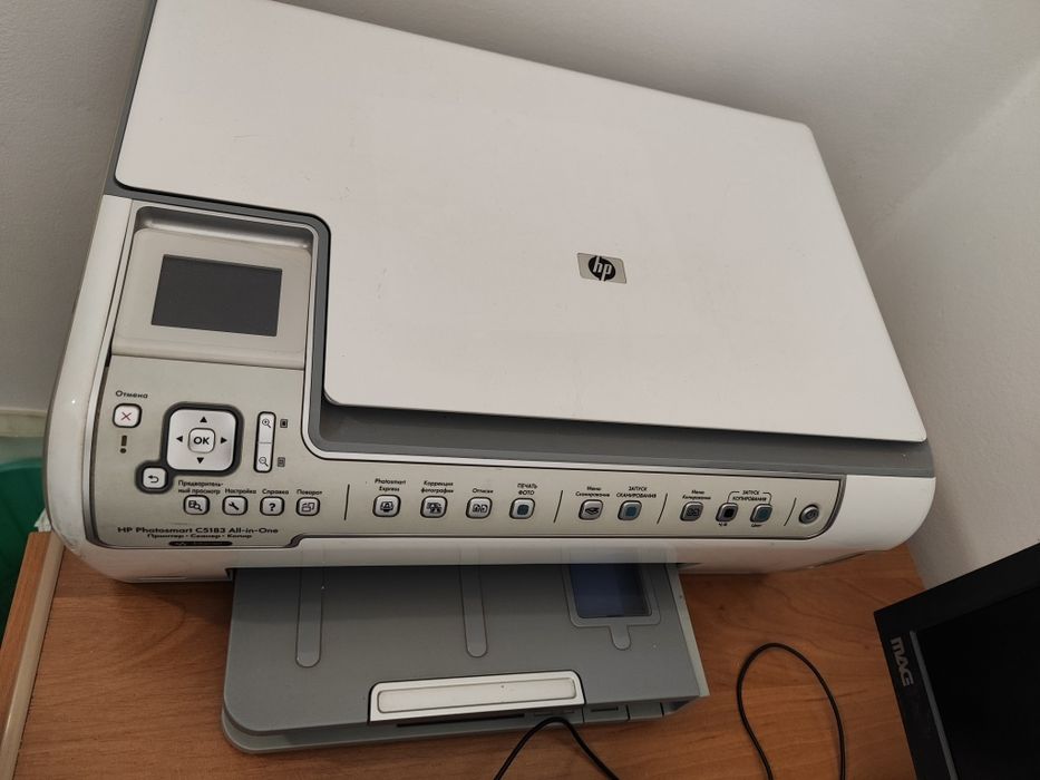 Цветной принтер HP