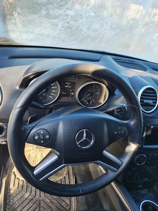 Mercedes Benz din anul 2009