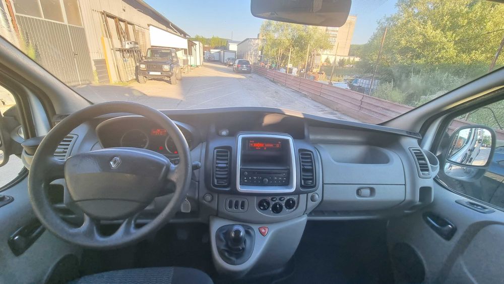 RENAULT TRAFIC 2.0 dCi – 9 Locuri | 2012 | BINE ÎNTREȚINUT