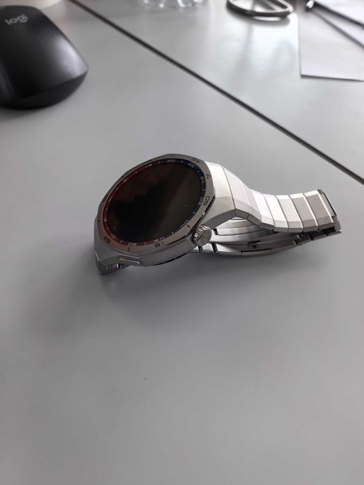 Huawei watch GT 5 Pro titanium