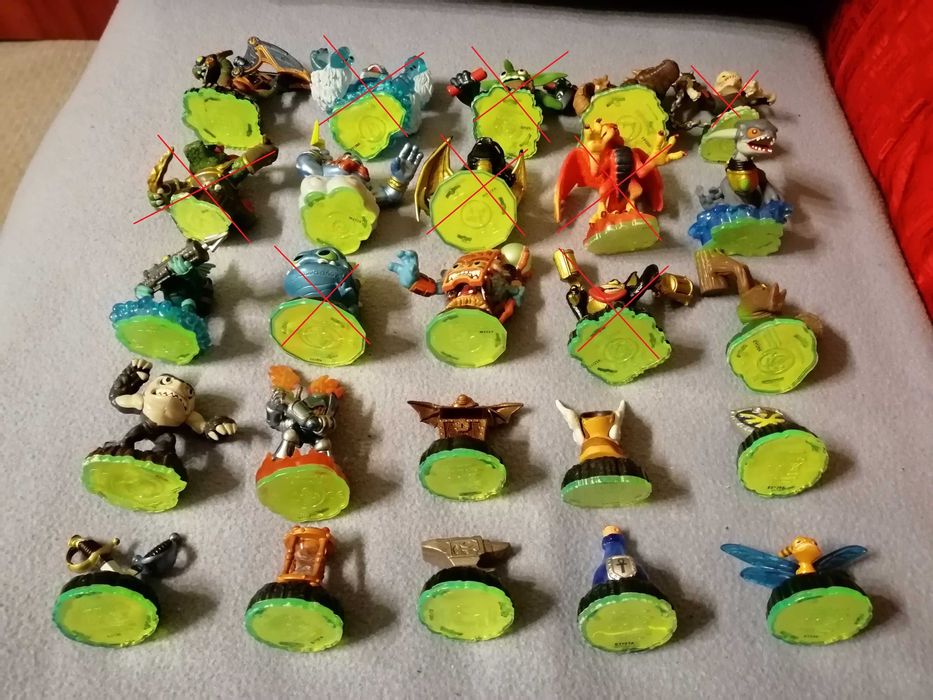 Lot figurine + magic item-uri + geanta Skylanders Spyro's Adventure