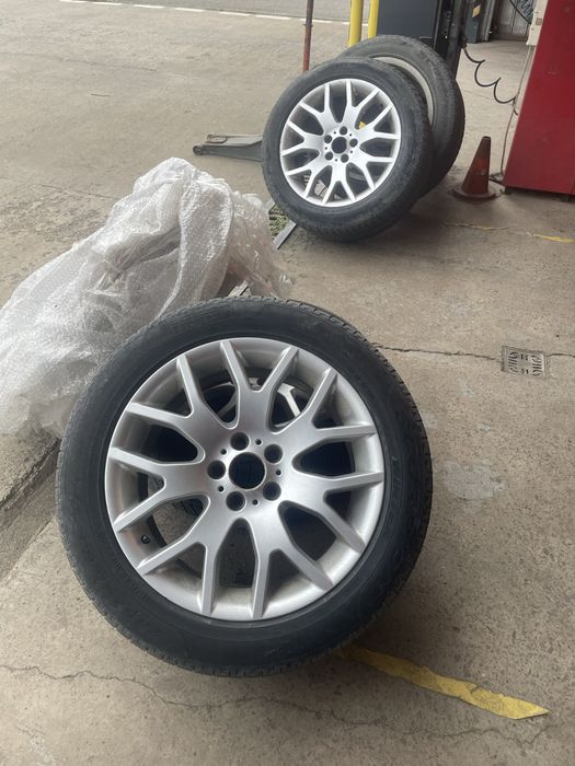 Jante 19 cu cauciucuri M+S Scorpion. Stare ft buna!