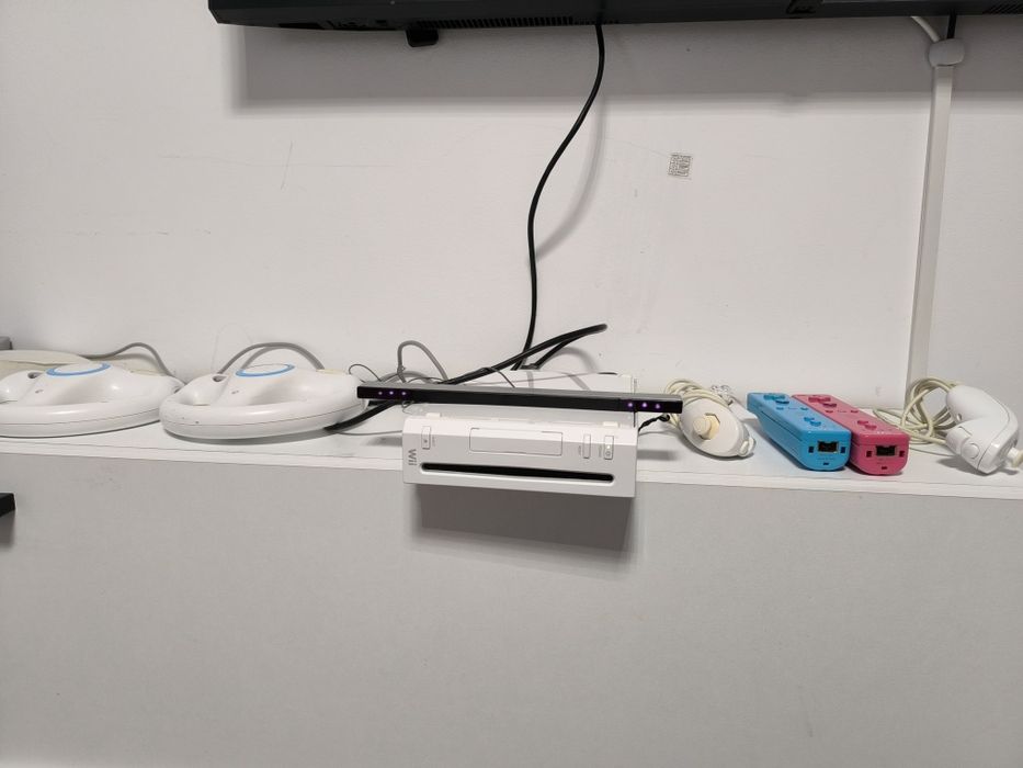 Consola Nintendo Wii cu 600 jocuri