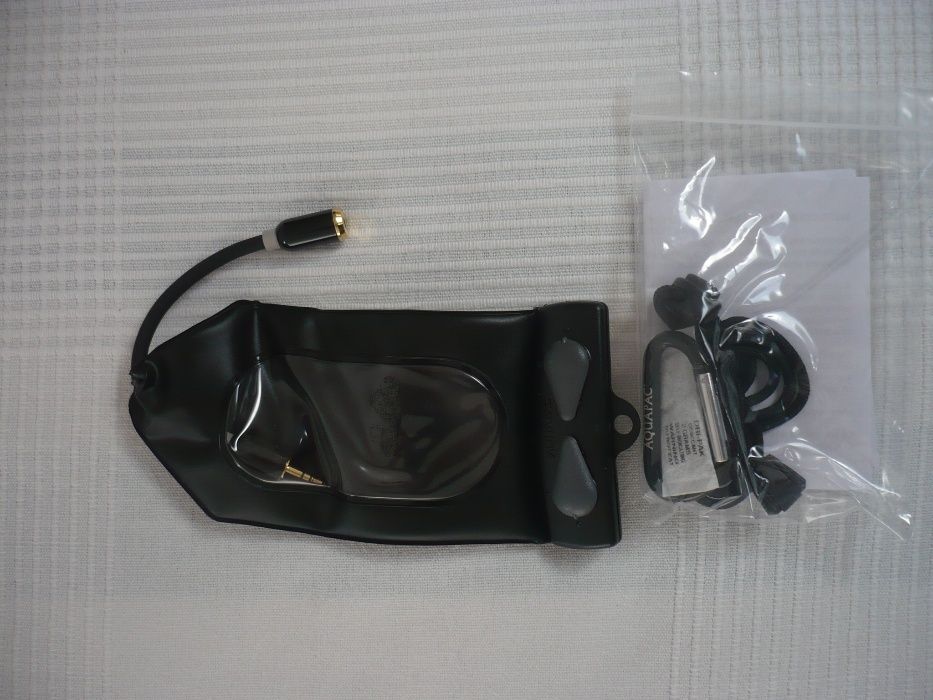 Водоустойчив калъф IPX8 за телефон и mp3 плеър AQUAPAC