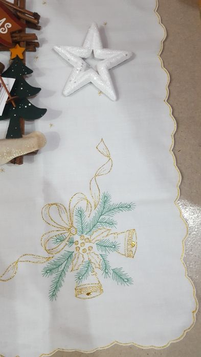 Красив лот за Коледа + покривка