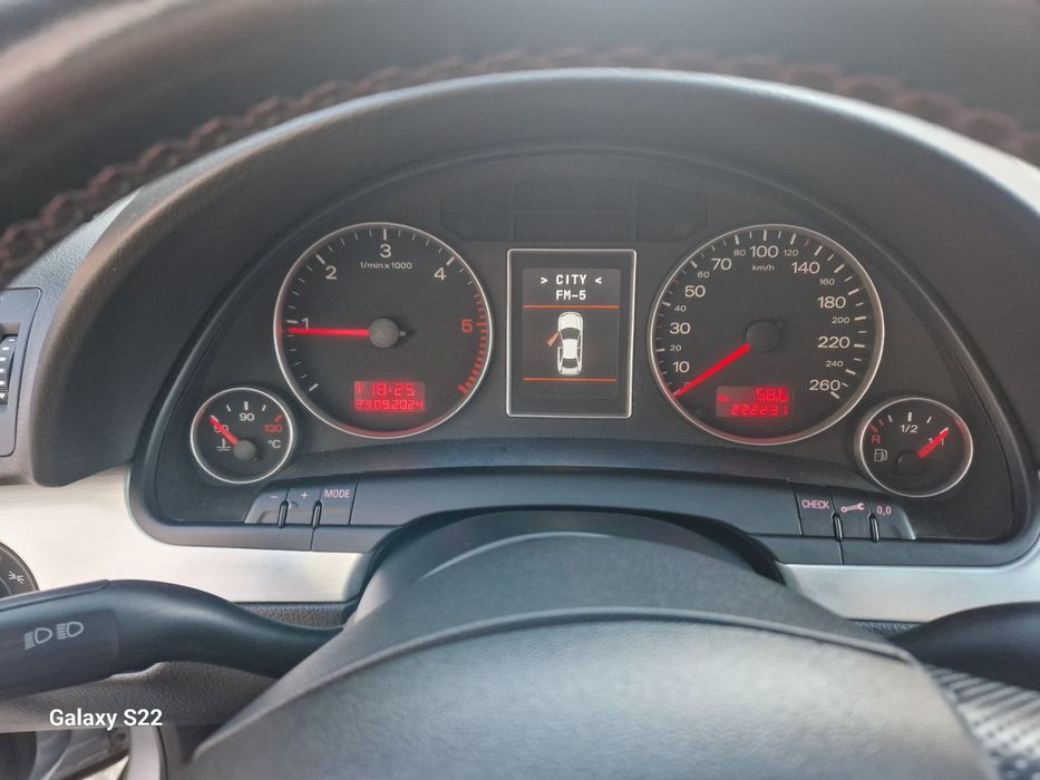 Ауди А4 Б7 на части