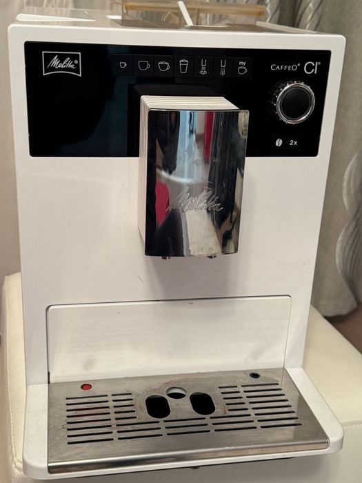 Aparat de cafea cu boabe si expressor