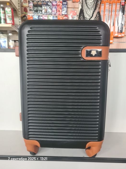 Чемодан дорожный разных размеров