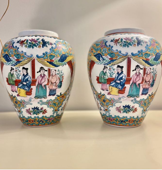 Set 2 vaze identice din porțelan chinezesc, pictate manual, 26 cm
