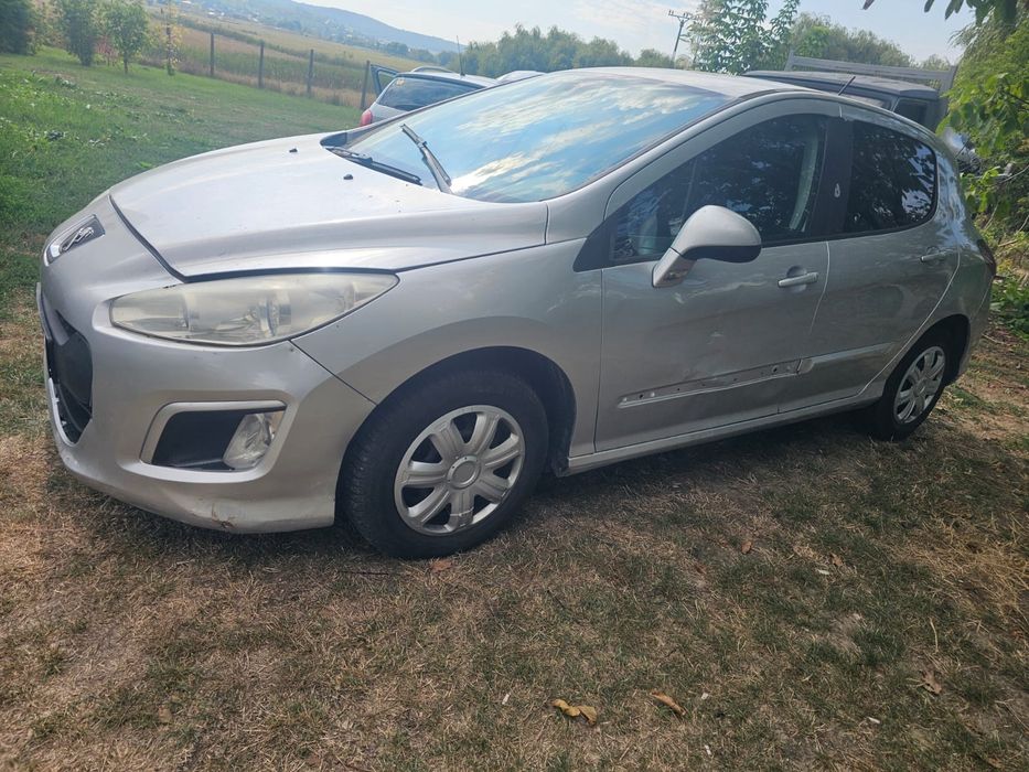 Vand peugeot 308 diesel 1.6 euro 5 DEFECT