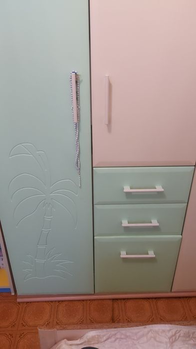 Продам детский шкаф