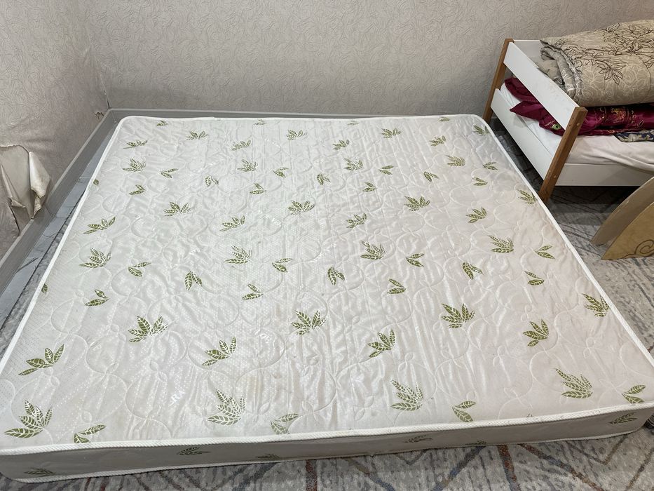 Отдам даром матрас для дачи