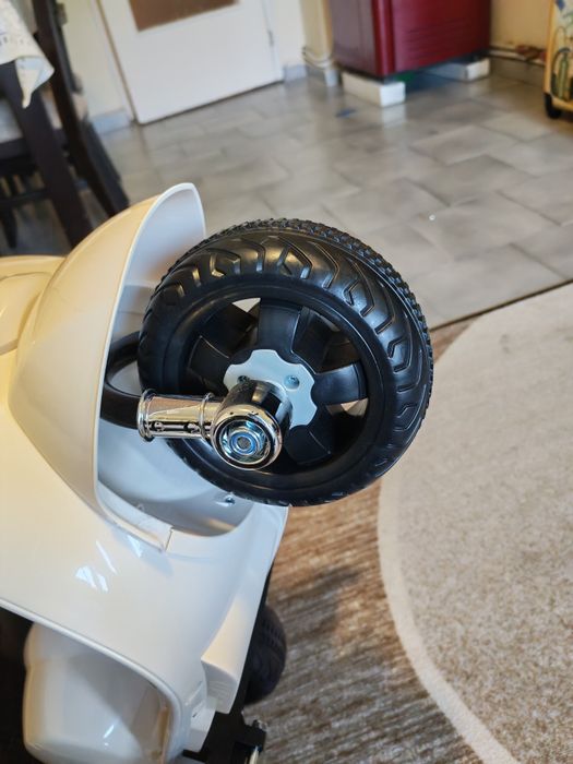 Детски електрически мотор VESPA GTS SUPER SPORT