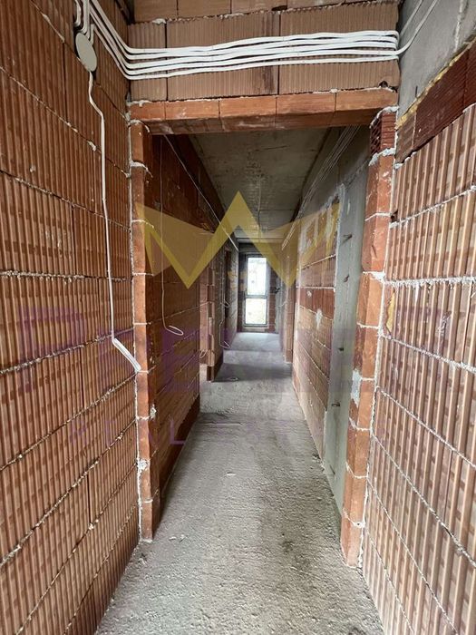 Продава се Тристаен апартамент в Варна, Изгрев - 124 кв.м за 790 €/кв.м - Снимка #8