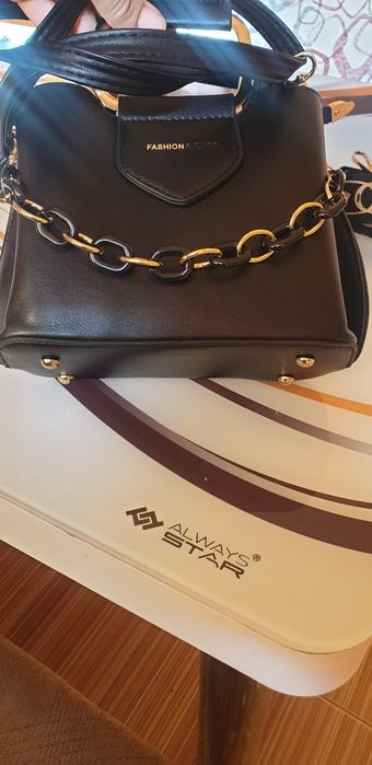 Дамска чантичка с 3 дръжки