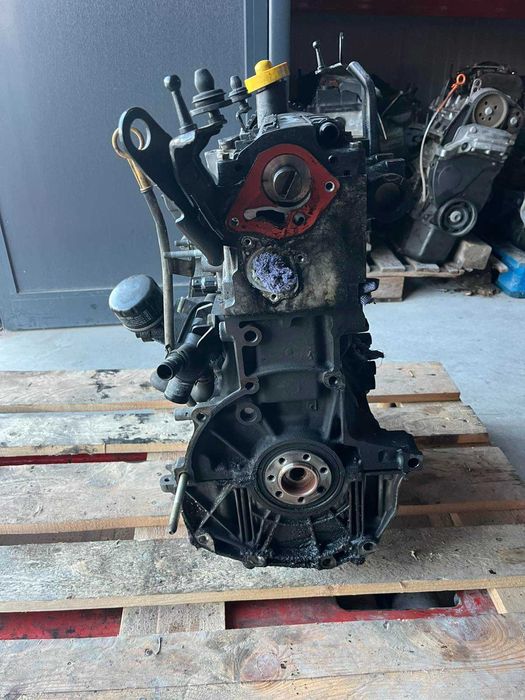 Двигател RENAULT KANGOO 1.5 DCI 65к.с. 04г.-КОД:K9K A704